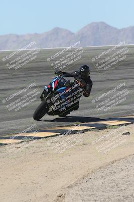 media/Oct-13-2025-Moto Forza (Mon) [[a66d839500]]/4-C Group/Session 2 (Bowl)/